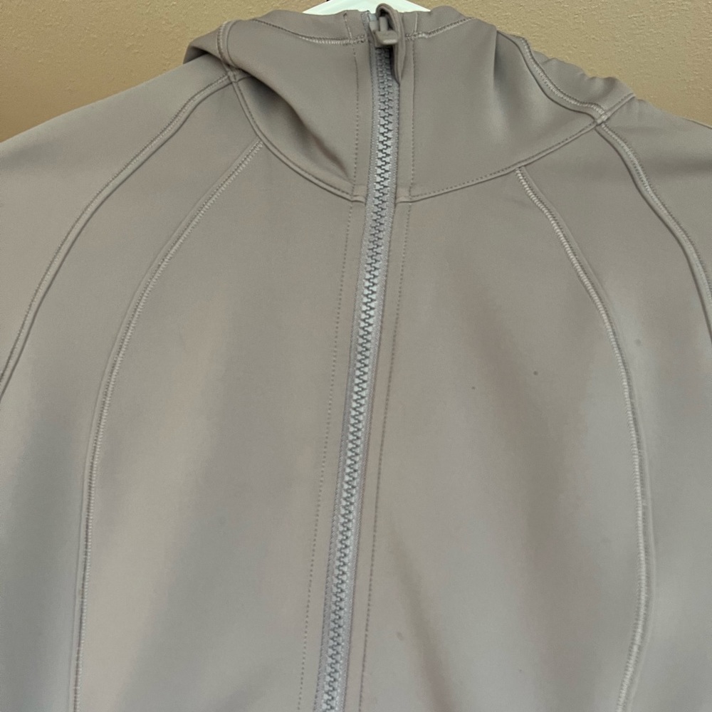 Lululemon jacket Luon size 4